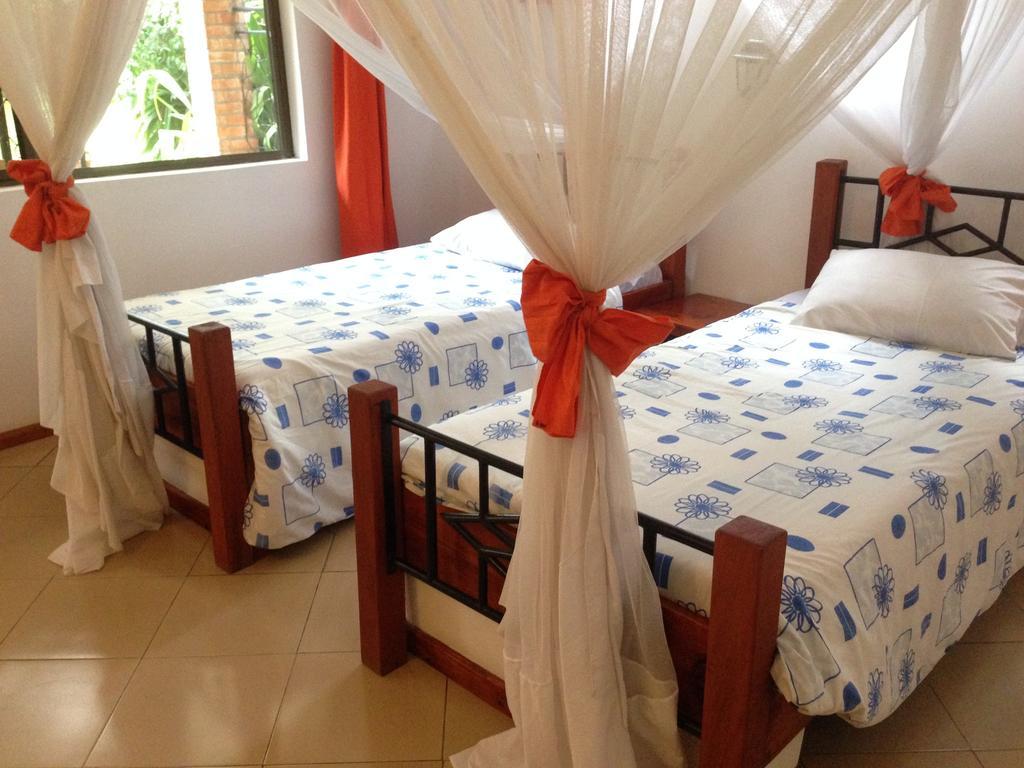 Outpost Lodge Arusha Pokoj fotografie