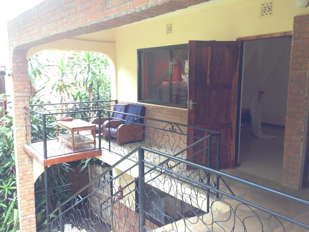 Outpost Lodge Arusha Pokoj fotografie